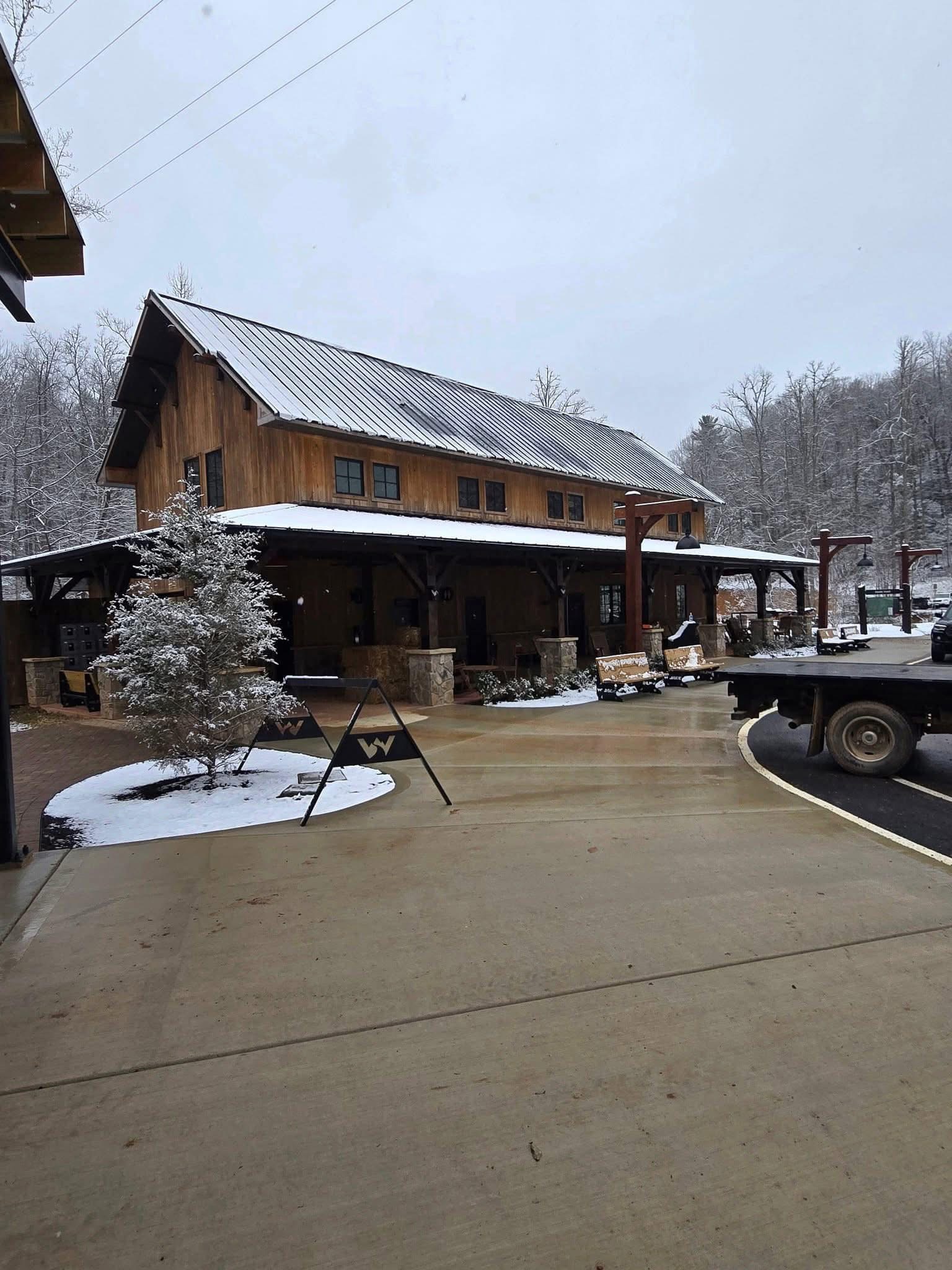Commercial roofing contrctors Knoxville TN